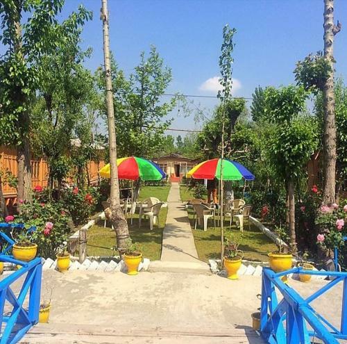 New Dera Group Houseboats