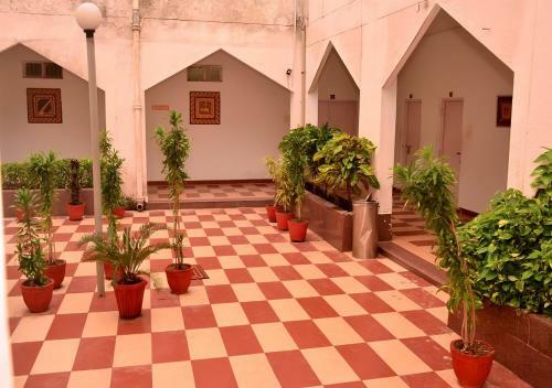 Hotel Mpt Surbahar, Maihar