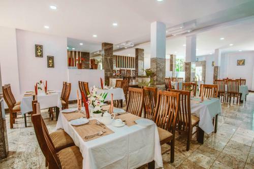 Hotel Munnar Summer Castle