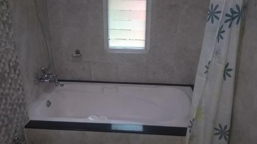 Hotel Kaivalyam Wellness Retreat