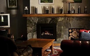 Bed & Breakfast Redwood Lodge