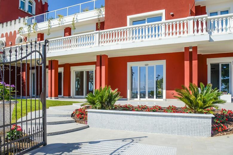 Hotel Villa Garuti