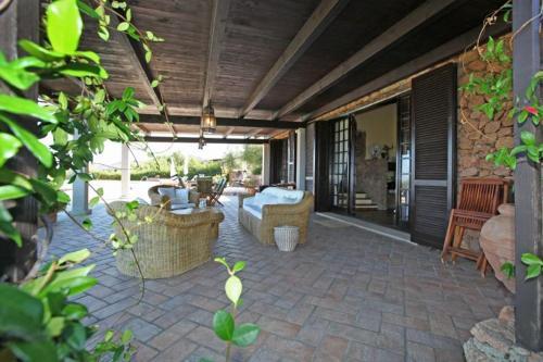 Olbia Villa Sleeps 14 Pool Air Con Wifi
