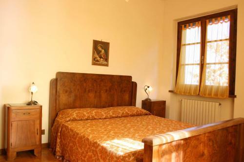 Santa Barbara-miniera Villa Sleeps 12 Pool Wifi