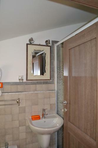 Hostal La Maga Del Lago