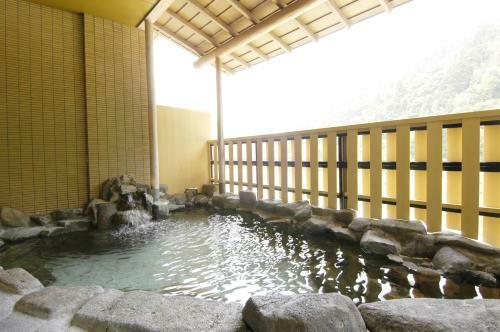 Sasado Onsen Tofuya