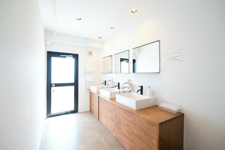 Hostal J-hoppers Lake Biwa Guesthouse