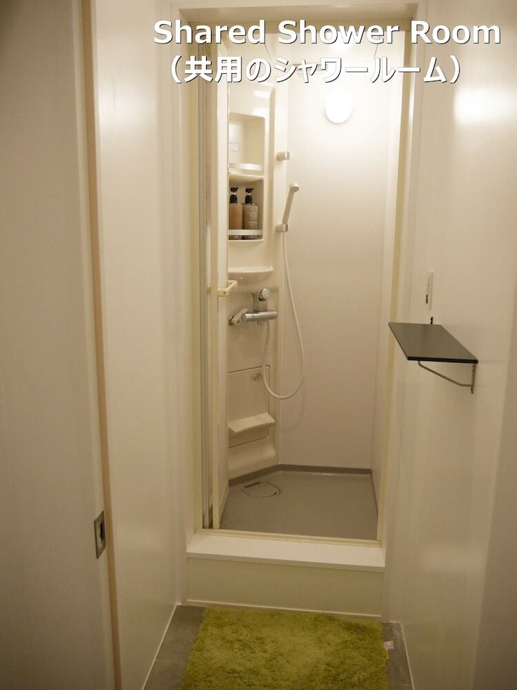 Hostal J-hoppers Lake Biwa Guesthouse