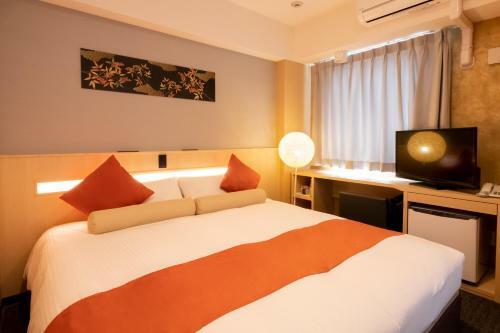 Shinsaibashi-higashi Crystal Hotel