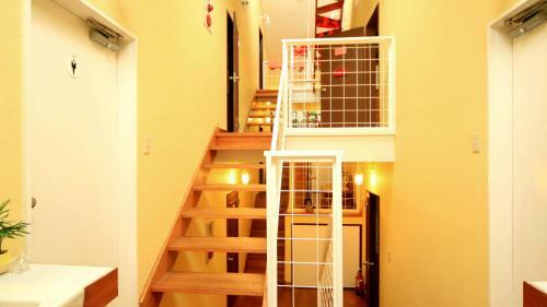 Hostal B&B & Holiday House Step House