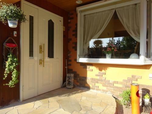 Hostal B&B & Holiday House Step House