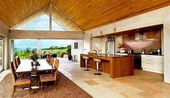 Takatu Lodge And Vineyard