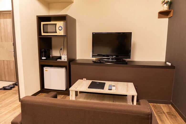 Nami No Ue Crystal Hotel