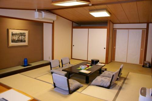 Shitakirisuzumeno Oyado Hotel Isobe Garden