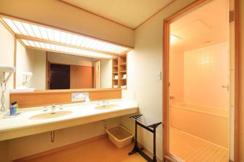 Shitakirisuzumeno Oyado Hotel Isobe Garden