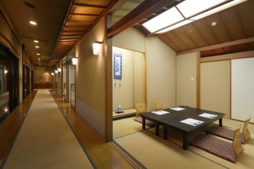 Kami No Yama Azumaya