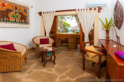 Hotel The Sands At Chale Island