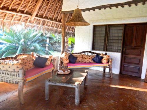 Shambani Cottages