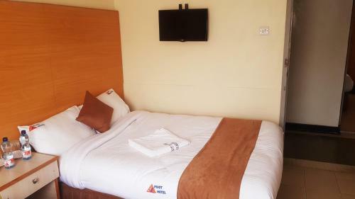 Pivot Hotel
