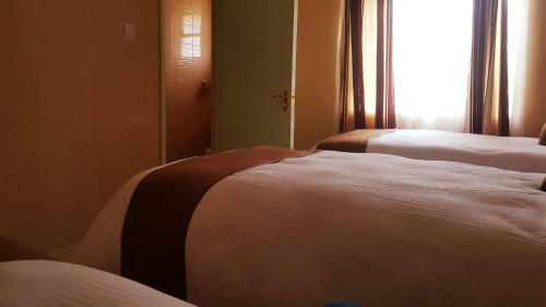 Pivot Hotel