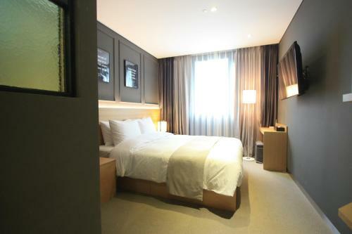 Vella Suite Hotel