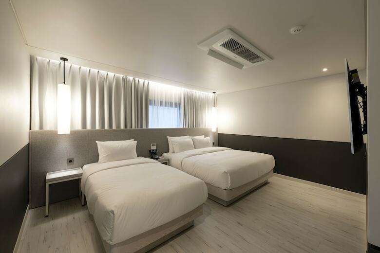 Hound Hotel Yeonsan