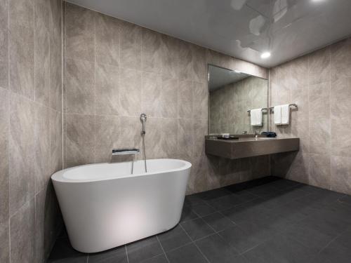 Hotel Tops 10