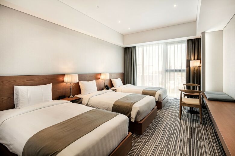 Golden Tulip Incheon Airport Hotel