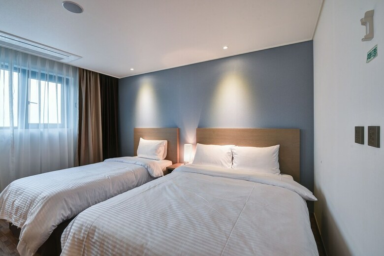 Sea Moon Tourist Hotel