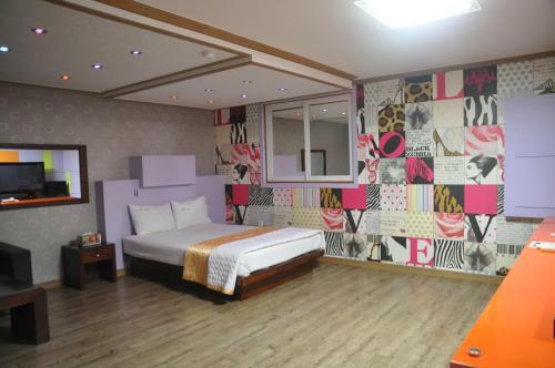 Andong W Hotel
