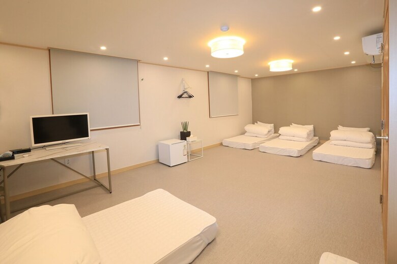 Maison Mini Hotel & Guesthouse