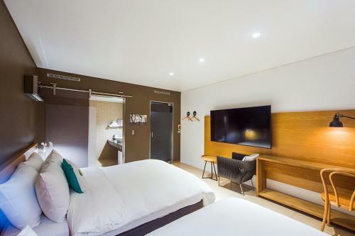 Soho Hotel Airport