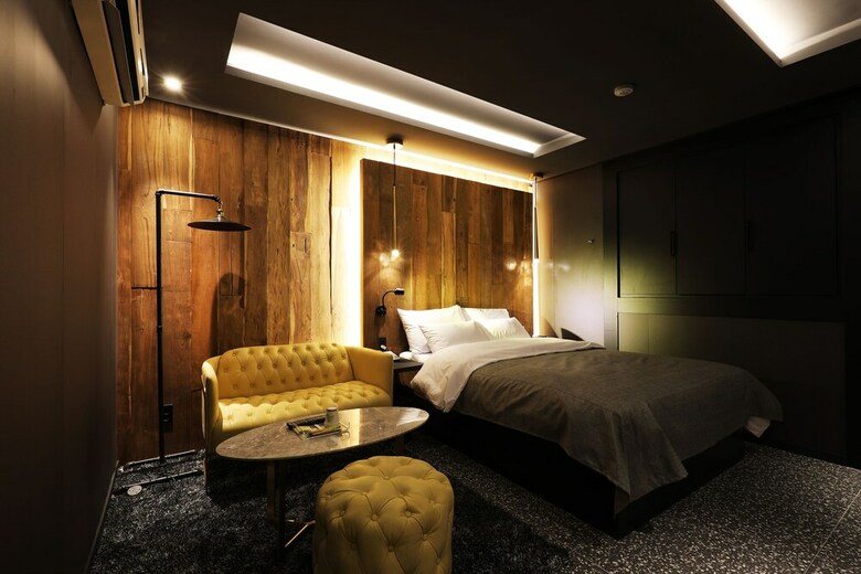Rainbow Hotel