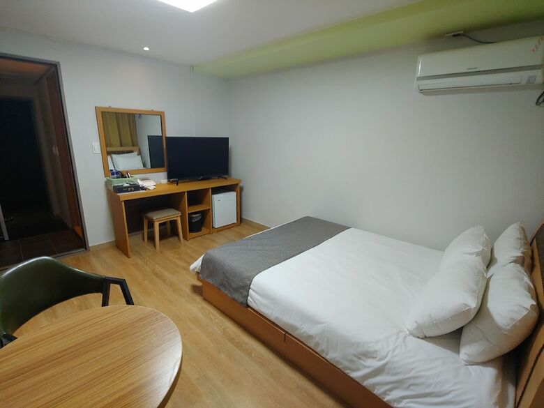 Gallery Hotel Bnb