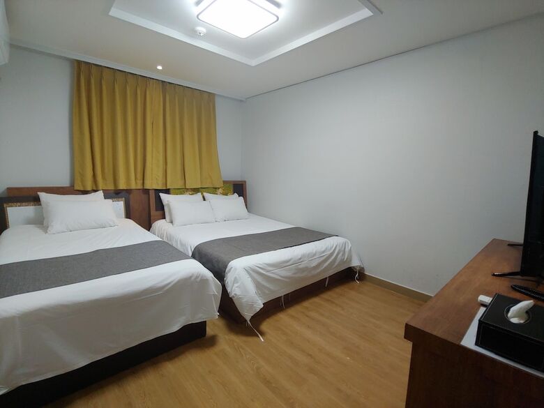 Gallery Hotel Bnb