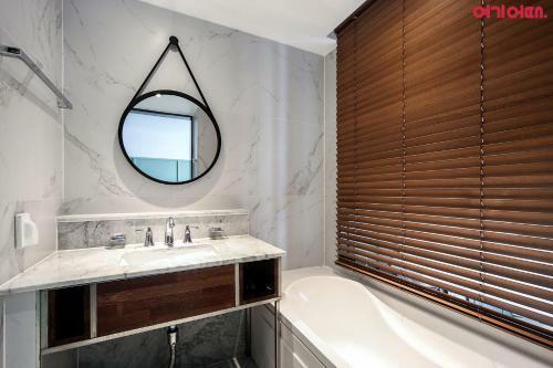 Brown-dot Hotel Shinho