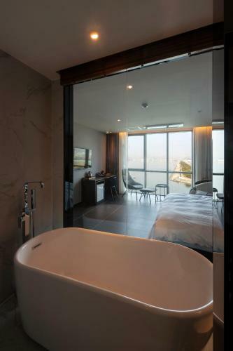 Brown-dot Hotel Shinho