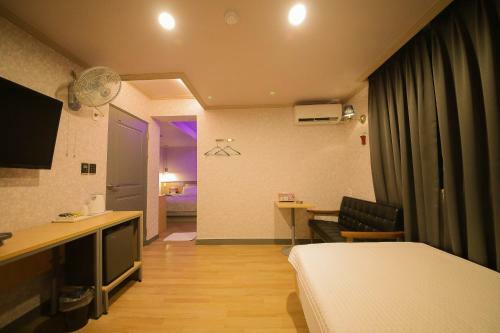 Insta Motel