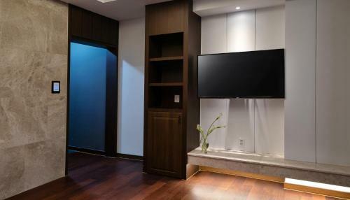 Bentley Tourist Hotel