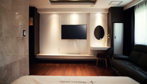 Bentley Tourist Hotel