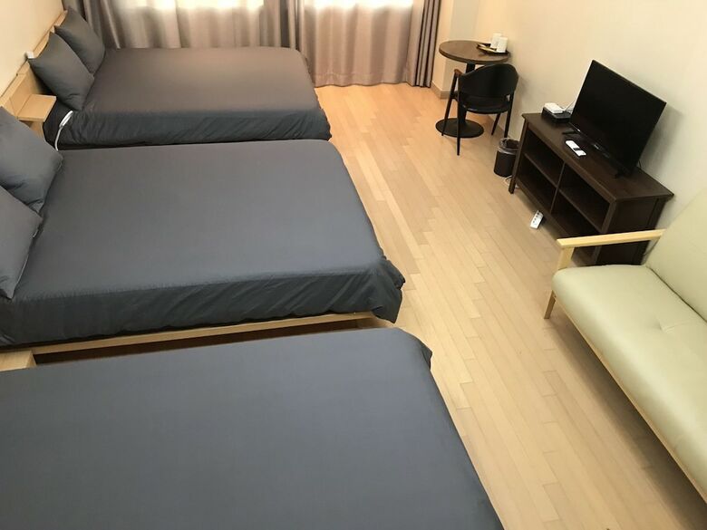 Hostal Lg Airtel