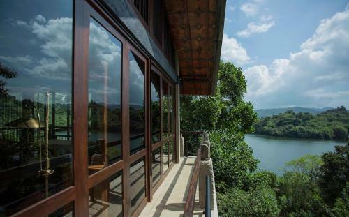 Villa The Hermitage By Edwards Collection