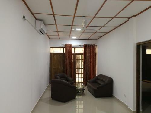 Hotel New Rest House - Mahiyanganaya