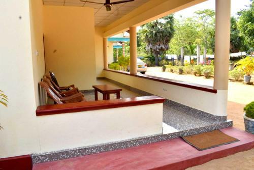 Hostal Yaswi Guest House