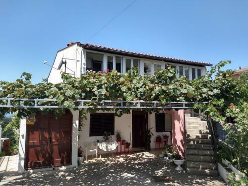 Ziramov Apartments