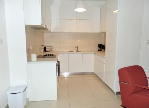 Lavender Bay Apartment C12