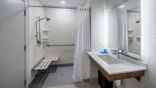 Hotel Holiday Inn Express Airdrie