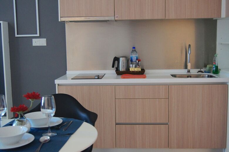 Hotel Twin Galaxy Suites By Iconic Bliss