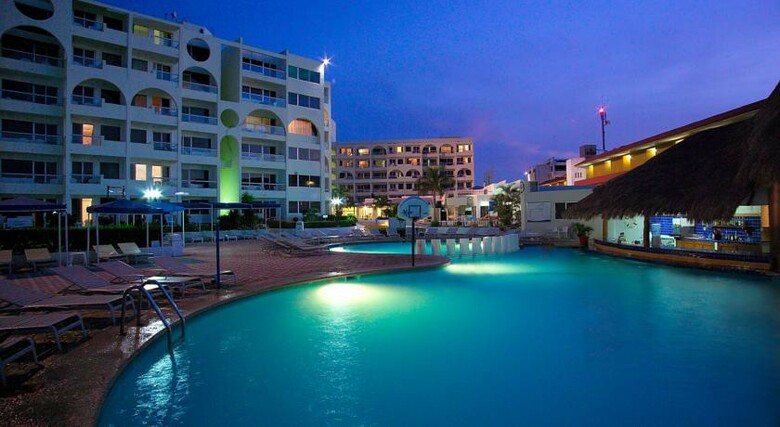 Hotel Aquamarina Beach