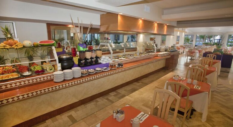 Hotel Aquamarina Beach